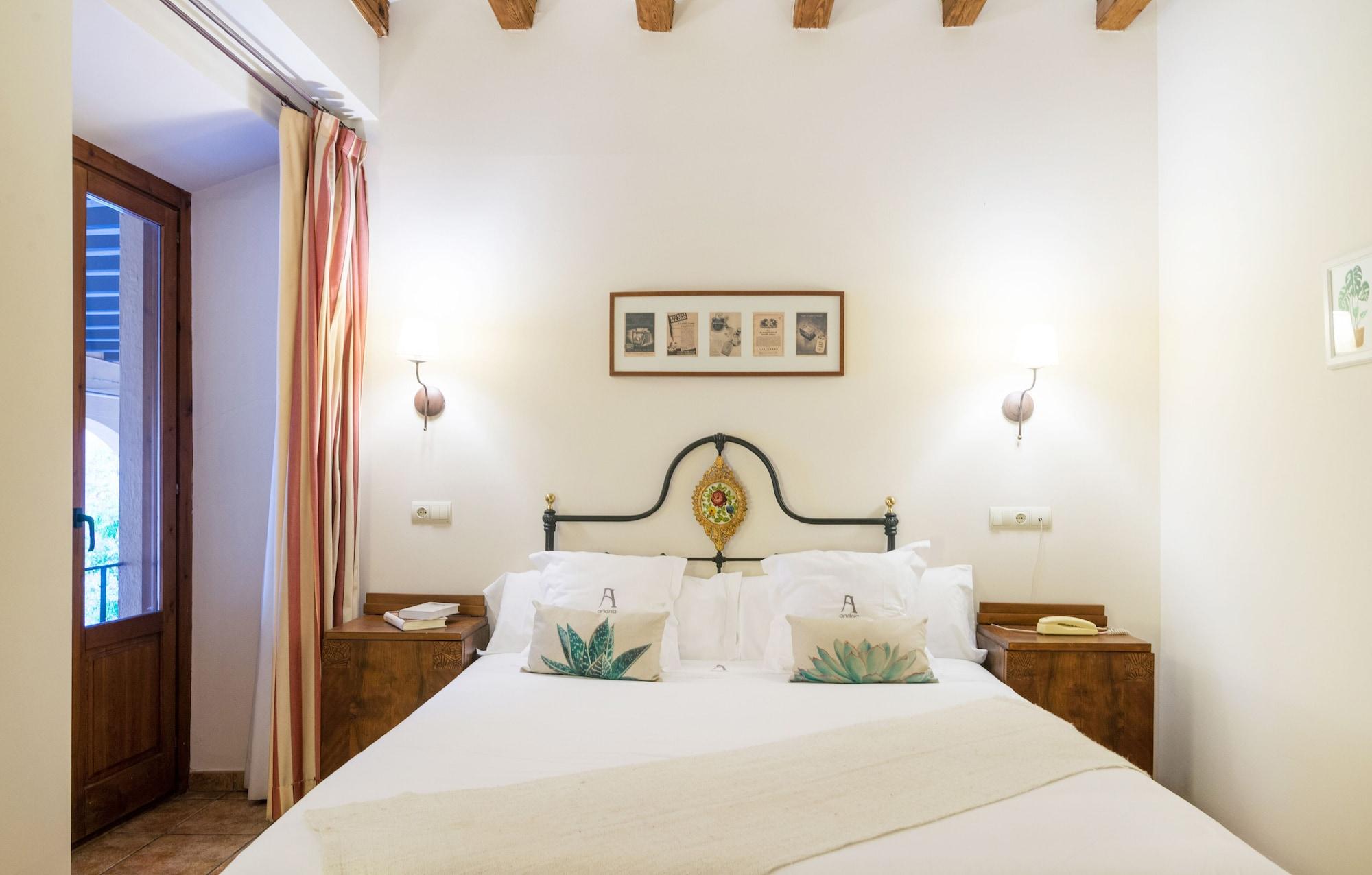 Hotel Andria Ла Сеу д'Ургел Екстериор снимка