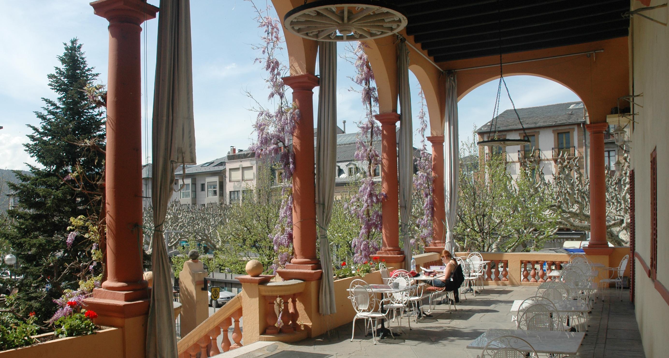 Hotel Andria Ла Сеу д'Ургел Екстериор снимка