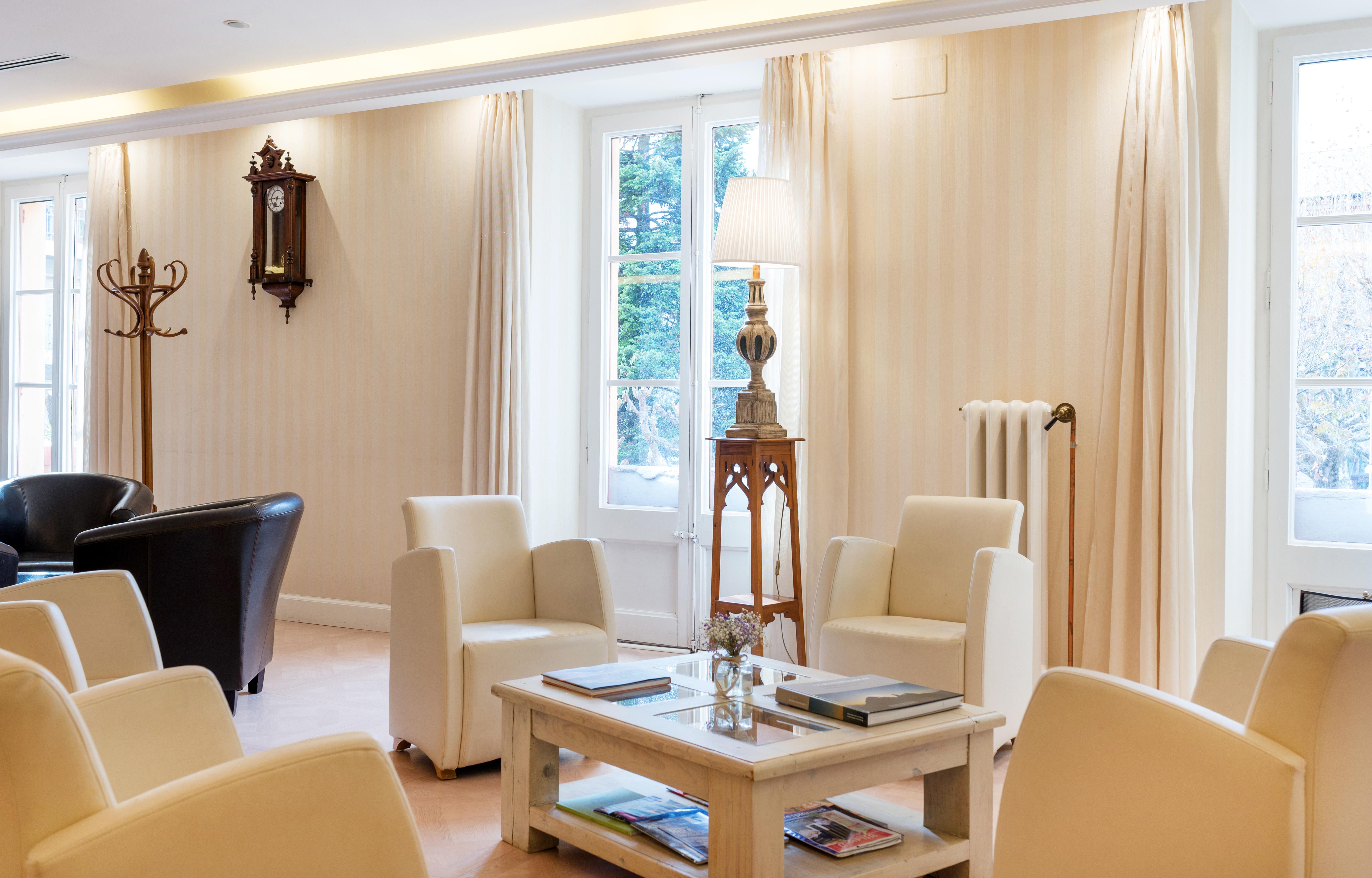 Hotel Andria Ла Сеу д'Ургел Екстериор снимка