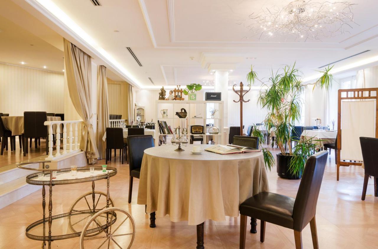 Hotel Andria Ла Сеу д'Ургел Екстериор снимка