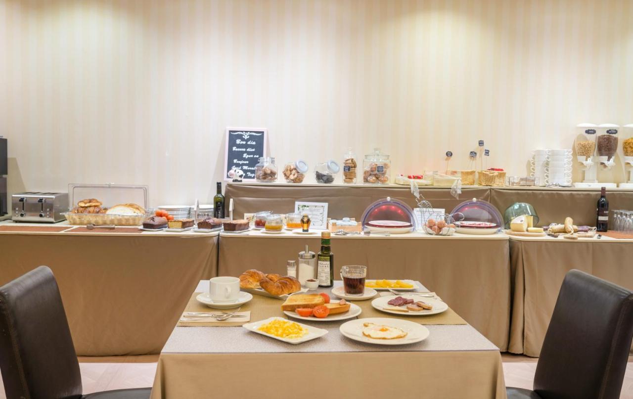 Hotel Andria Ла Сеу д'Ургел Екстериор снимка