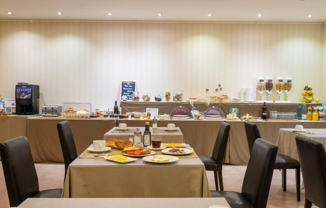 Hotel Andria Ла Сеу д'Ургел Екстериор снимка